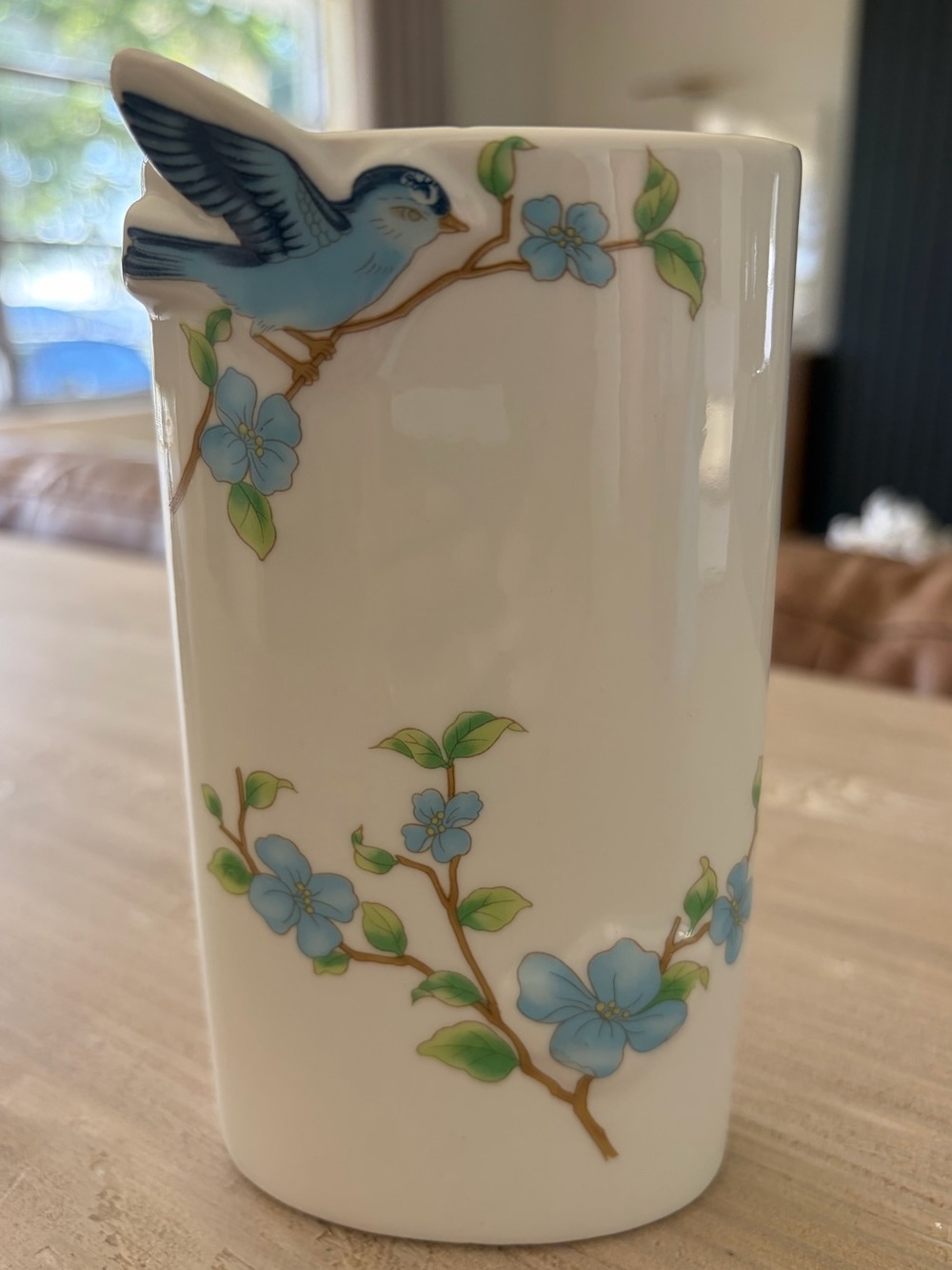 VINTAGE 3D FIGURAL BLUEBIRD & BLOSSOM PORCELAIN BUD VASE